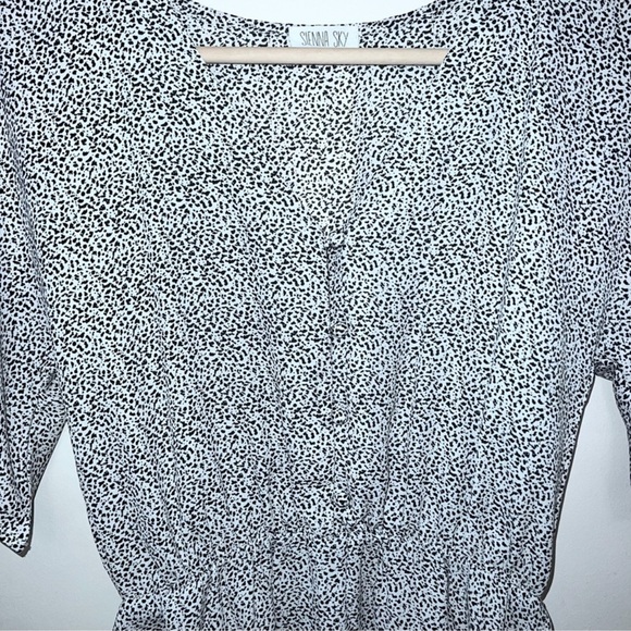 EUC Sienna Sky Black and White Printed Peplum Blouse - Picture 4 of 6